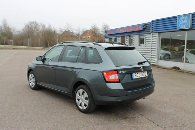 Begagnad Skoda Fabia Ambition 75 HK (55 kW) 2015 Mörkgrå Kombi