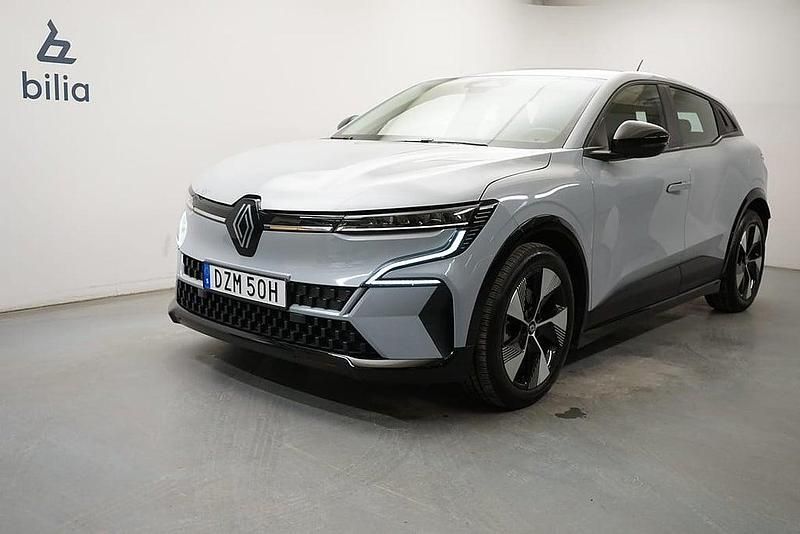 Begagnad Renault Mégane IV Equilibre 95 kW (130 HK) 2022 Grå Halvkombi