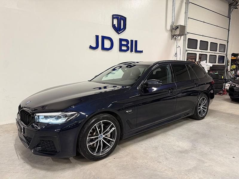 Begagnad BMW 530e M Sport 184 HK (135 kW) 2022 Svart Kombi