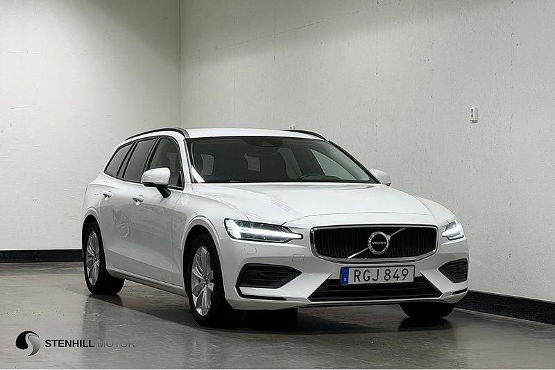 Vit Begagnad 2018 Volvo V60 Momentum Kombi | 209 900 kr (Marknadspris) - Bild 1/4
