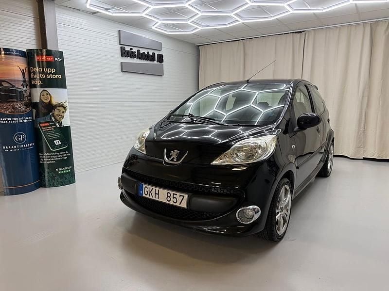 Svart Begagnad 2007 Peugeot 107 Halvkombi | 44 900 kr (Dyr) - Bild 1/4
