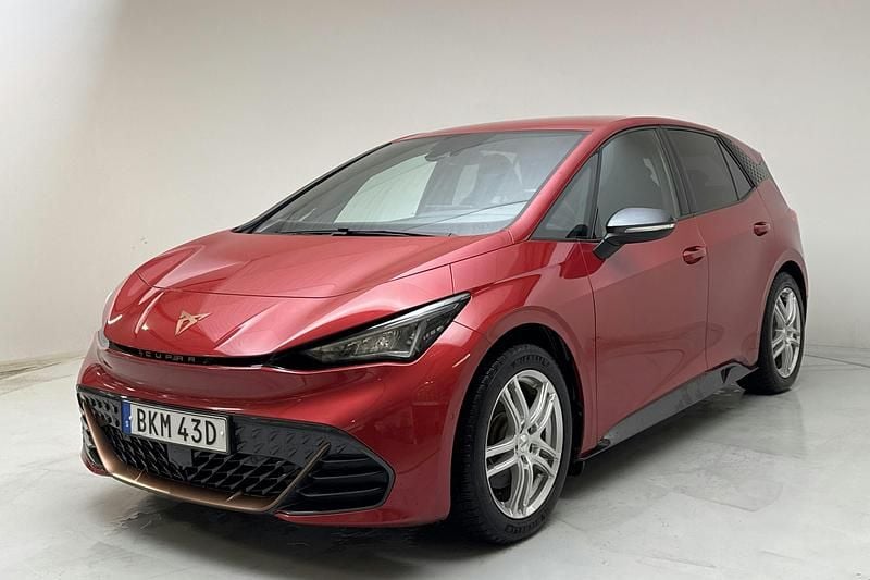 Begagnad Cupra Born 150 kW (204 HK) 2022 Röd Halvkombi