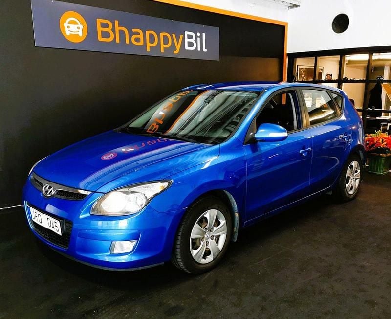 Blå Begagnad 2009 Hyundai i30 Halvkombi | 31 900 kr (Marknadspris) - Bild 1/4