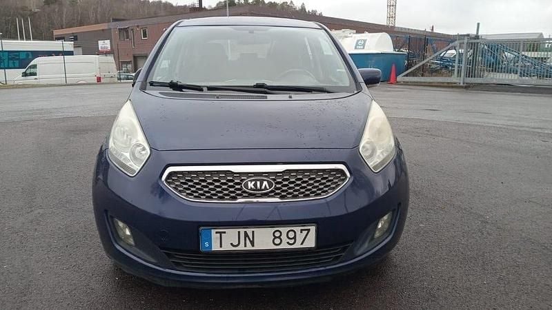 Blå Begagnad 2010 Kia Venga Comfort Halvkombi | 34 900 kr (Bra pris) - Bild 1/4