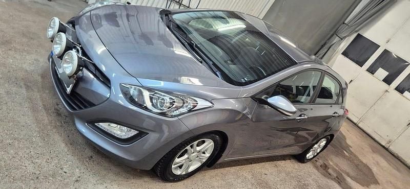 Begagnad 2014 Hyundai i30 Halvkombi | 70 000 kr (Marknadspris) - Bild 1/4