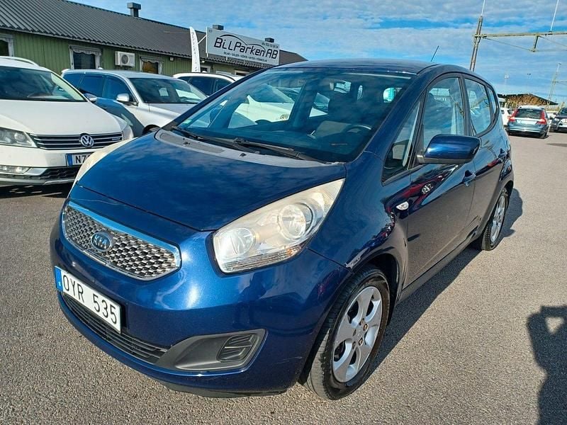 Blå Begagnad 2010 Kia Venga EX Halvkombi | 89 900 kr (Marknadspris) - Bild 1/4