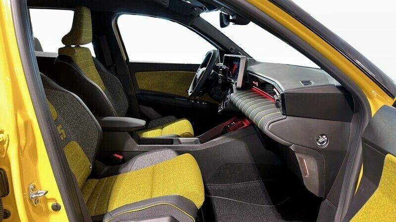 Ny Renault R5 Iconic 110 kW (150 HK) 2025 Vit Halvkombi