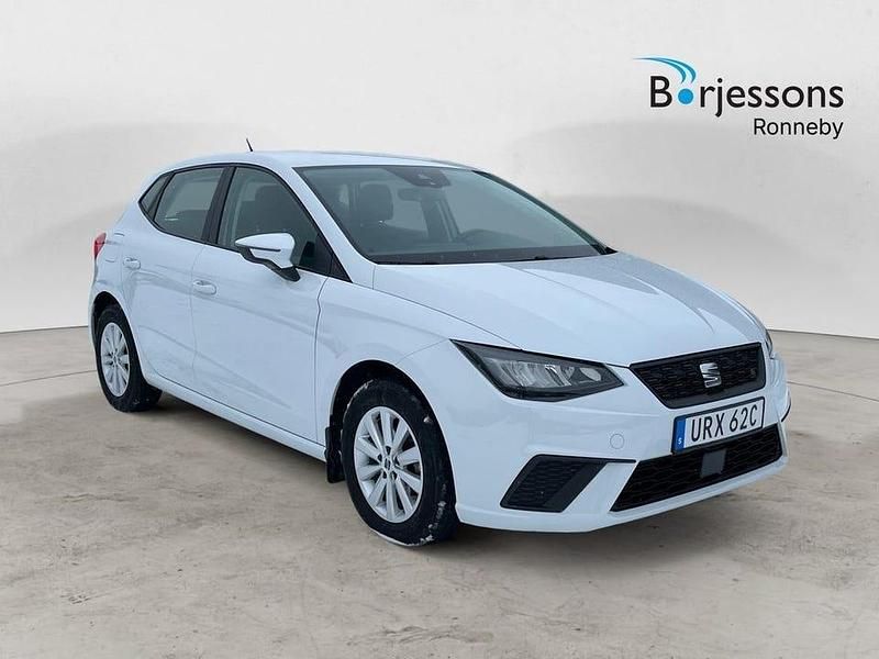 Vit Begagnad 2022 Seat Ibiza Style Halvkombi | 119 000 kr (Marknadspris) - Bild 1/4