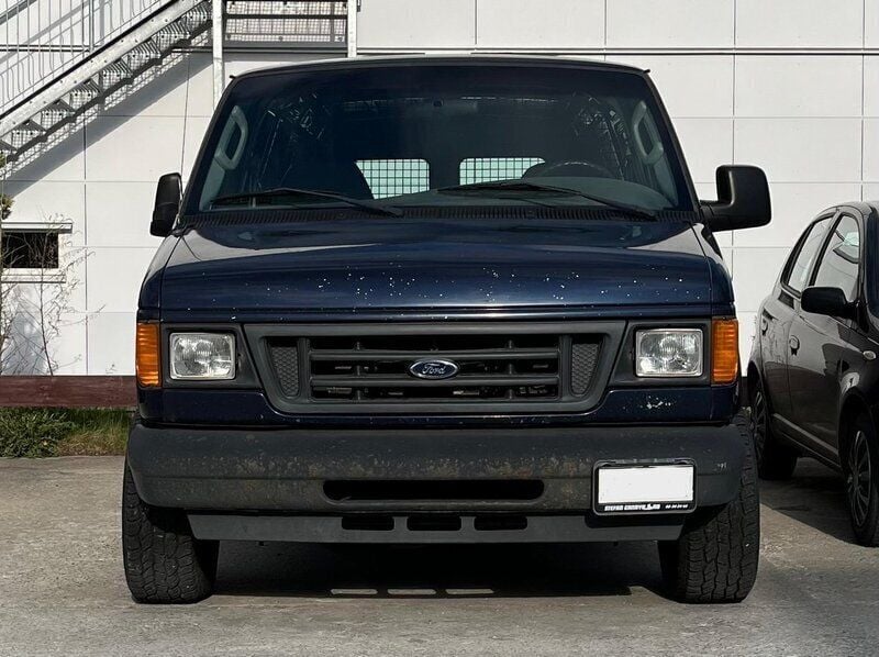 Blå Begagnad 2005 Ford Econoline Van | 59 000 kr - Bild 1/4