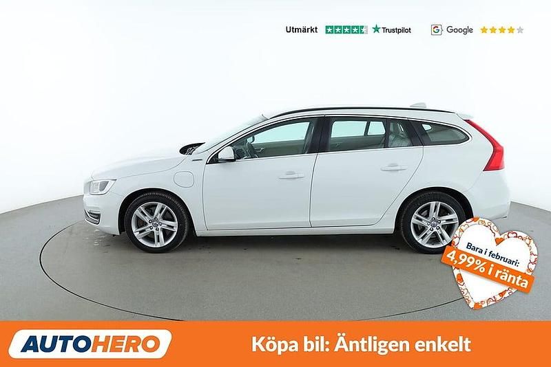 Begagnad Volvo V60 Momentum 287 HK (211 kW) 2014 Vit Kombi