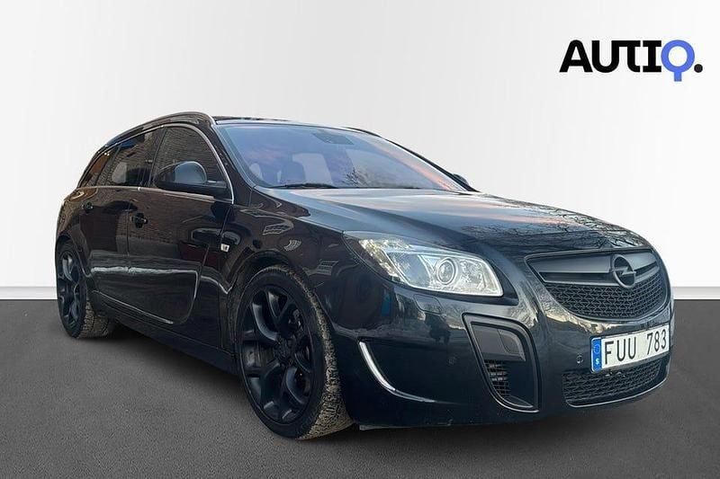 Begagnad Opel Insignia 325 HK (239 kW) 2012 Svart Kombi