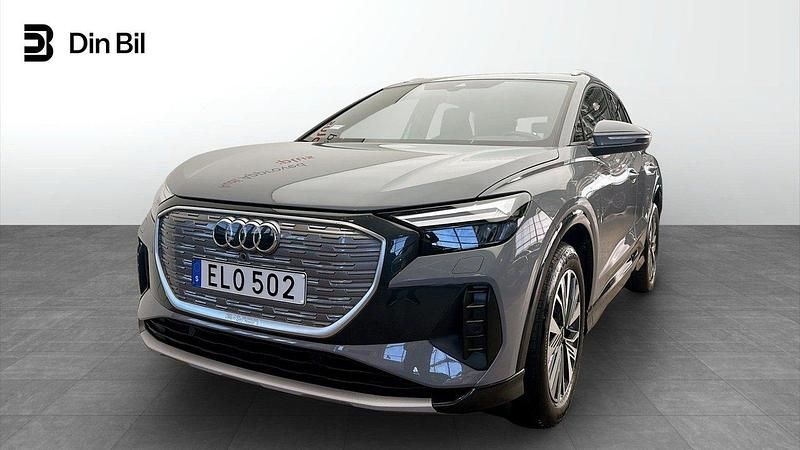 Kiselgrå Begagnad 2022 Audi Q4 e-tron Proline SUV | 379 000 kr (Marknadspris) - Bild 1/4