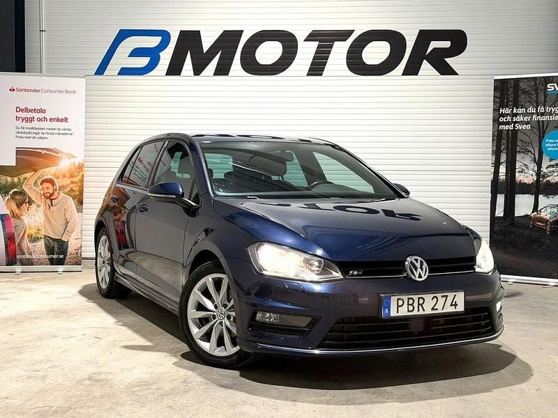 Mörkblå Begagnad 2016 VW Golf VII GT Halvkombi | 139 900 kr (Lite dyr) - Bild 1/4