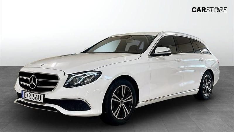 Vit Begagnad 2020 Mercedes E200 Kombi | 279 900 kr (Bra pris) - Bild 1/4