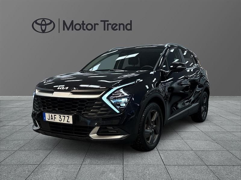 Svart Begagnad 2023 Kia Sportage SUV | 349 000 kr (Marknadspris) - Bild 1/4