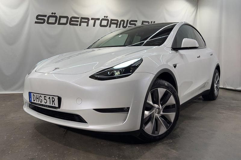 Begagnad Tesla Model Y Long Range AWD 378 kW (514 HK) 2023 Vit SUV