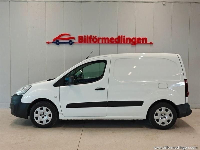 Vit svart Begagnad 2018 Peugeot Partner Minibuss | 89 900 kr (Bra pris) - Bild 1/4