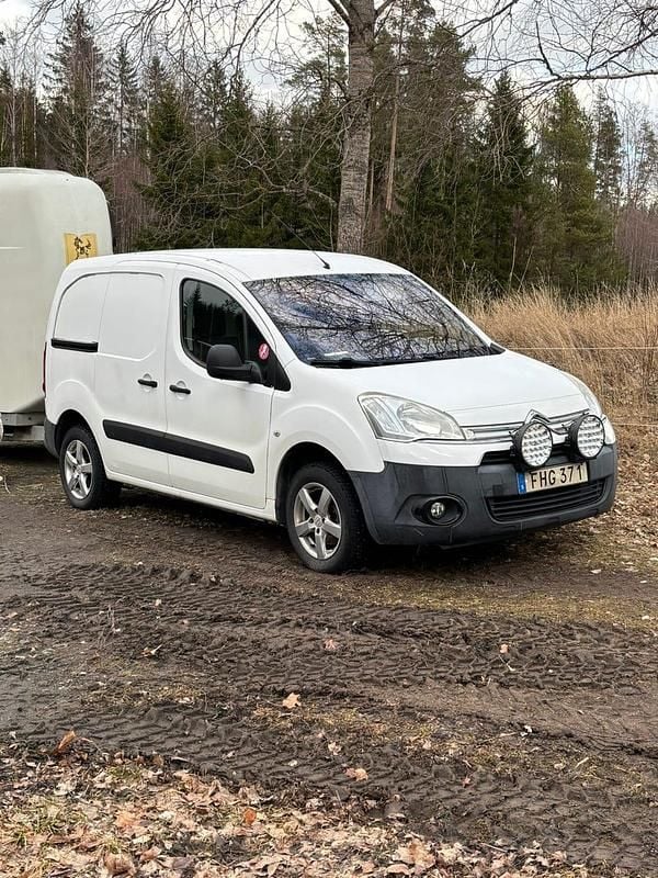 Begagnad Citroën Berlingo 75 HK (55 kW) 2014 Minibuss