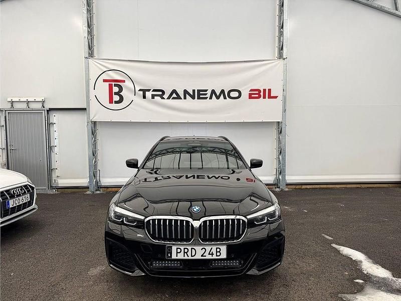 Begagnad BMW 530 M Sport 292 HK (214 kW) 2023 Svart Kombi