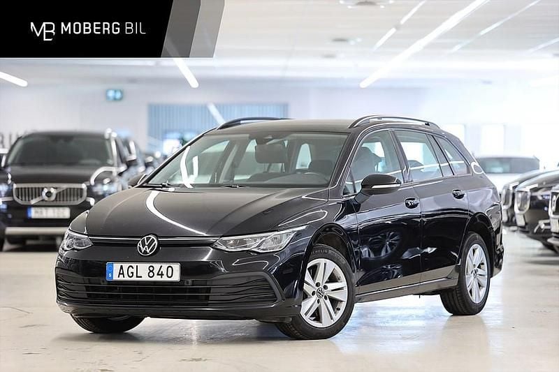 Svart Begagnad 2021 VW Golf VII | 204 900 kr - Bild 1/2