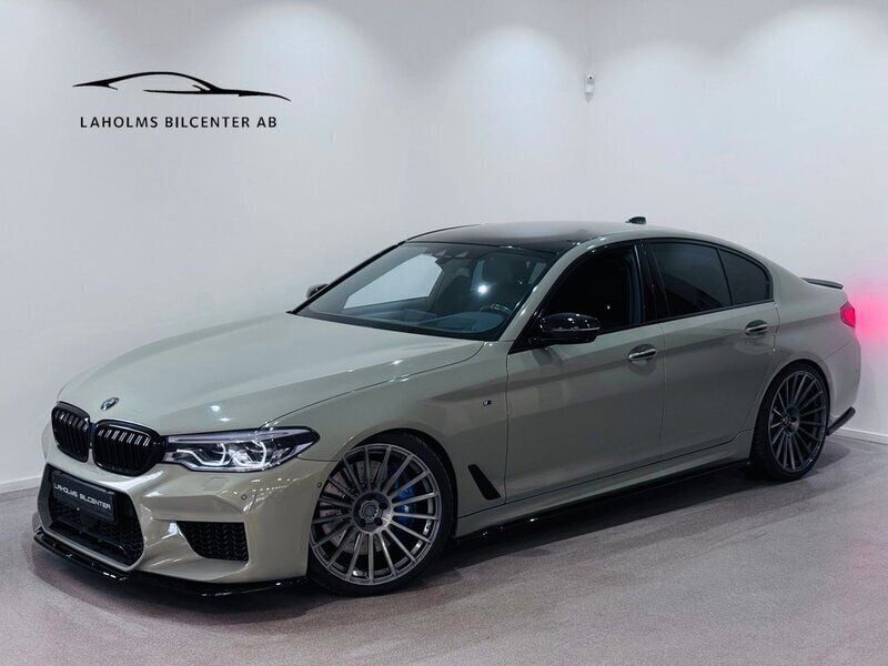 Begagnad 2017 BMW 550 Comfort Edition Sedan | 499 900 kr - Bild 1/4