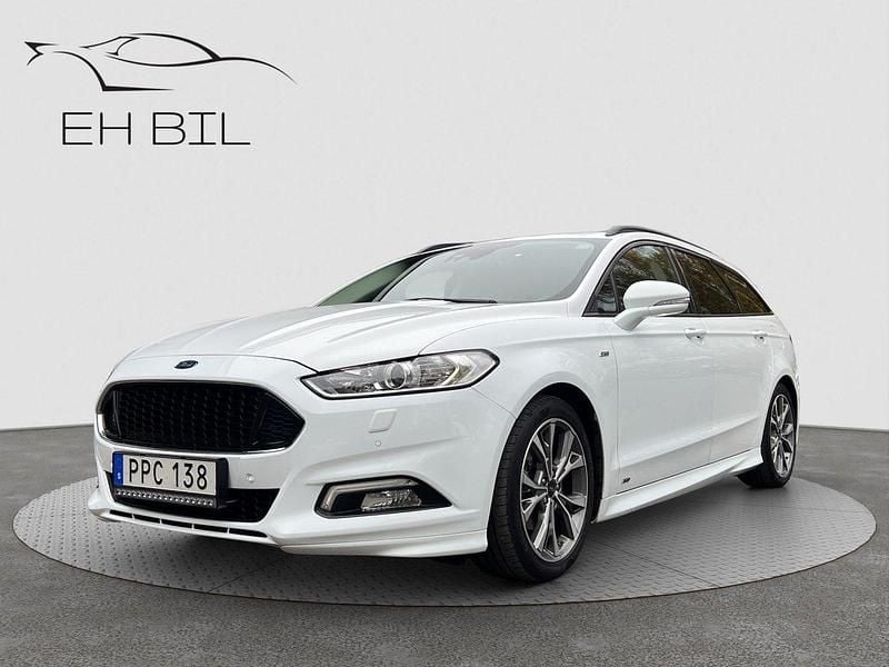 Vit Begagnad 2017 Ford Mondeo ST-Line Kombi | 189 900 kr (Marknadspris) - Bild 1/4