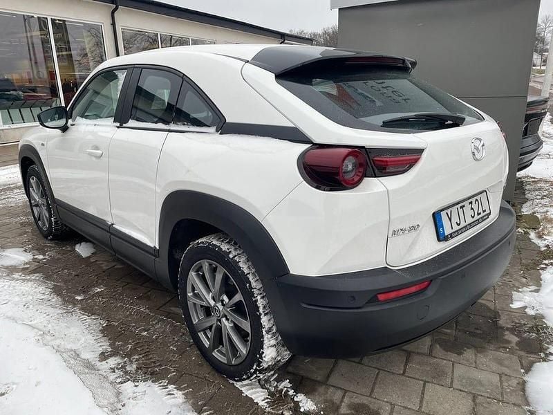 Begagnad Mazda MX30 Exclusive-Line 105 kW (143 HK) 2023 Vit SUV