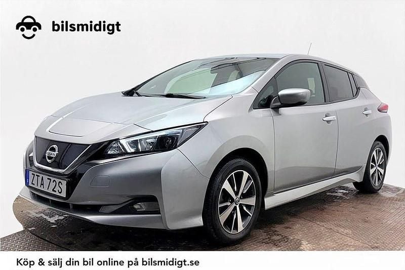 Silver Begagnad 2021 Nissan Leaf Acenta Halvkombi | 147 900 kr (Marknadspris) - Bild 1/3