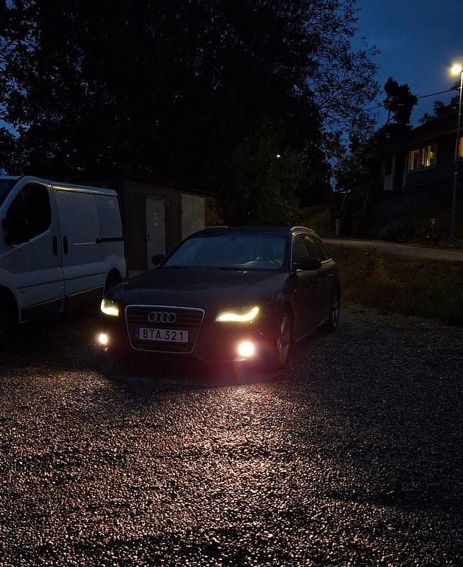 Begagnad Audi A4 180 HK (132 kW) 2010 Svart metallic Kombi