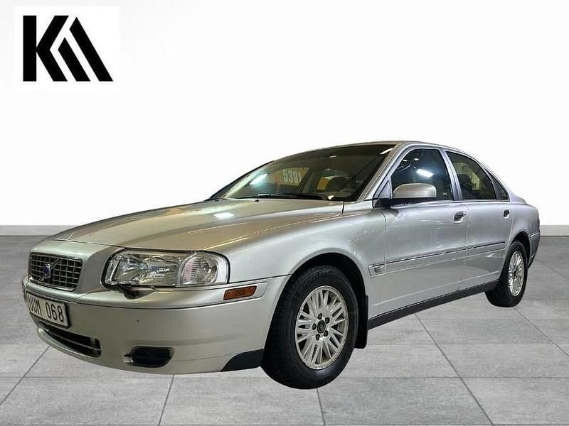 Grå Begagnad 2004 Volvo S80 Sedan | 29 900 kr (Marknadspris) - Bild 1/4