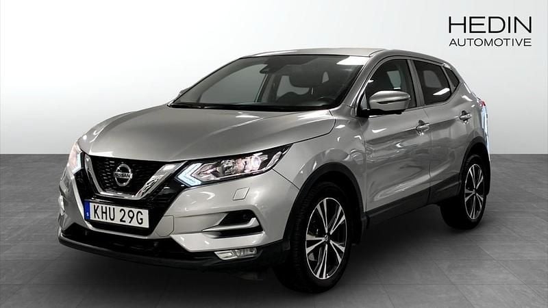 Silver Begagnad 2020 Nissan Qashqai 360º SUV | 179 900 kr (Marknadspris) - Bild 1/4