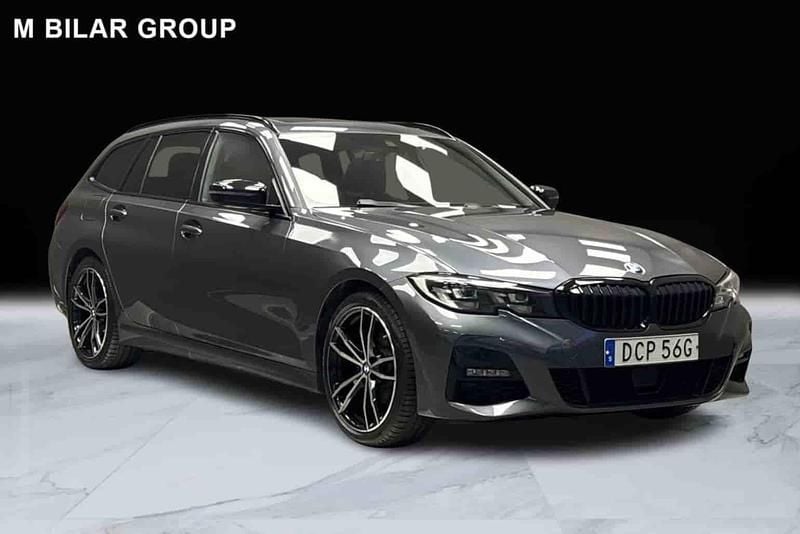 Grå Begagnad 2022 BMW 320 Kombi | 379 000 kr (Dyr) - Bild 1/1