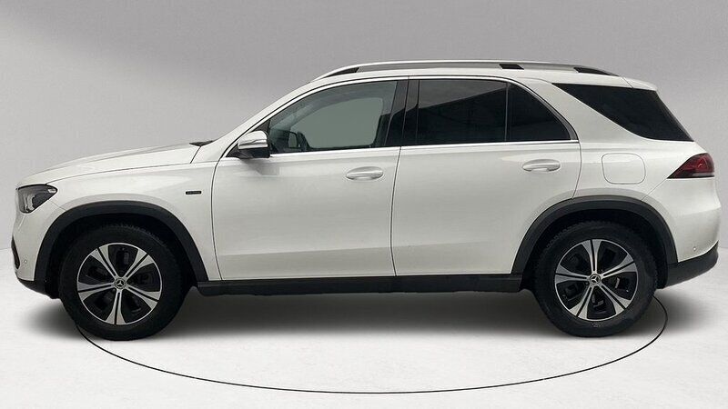 Vit Begagnad 2020 Mercedes GLE350 SUV | 699 000 kr - Bild 1/4