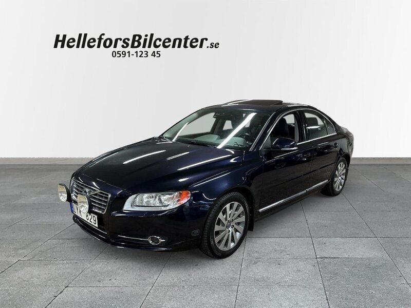 Mörkblå Begagnad 2011 Volvo S80 Summum Sedan | 119 500 kr (Marknadspris) - Bild 1/4