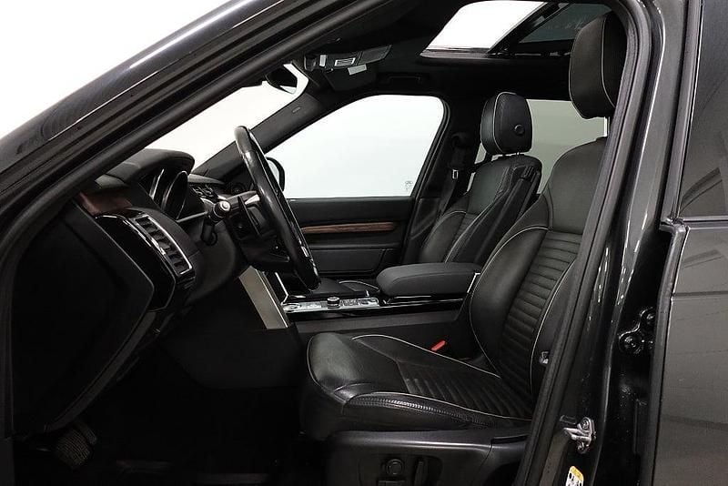 Begagnad Land Rover Discovery 5 HSE 179 HK (131 kW) 2017 Grå SUV