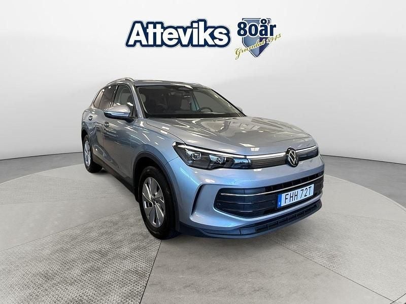 Silver Begagnad 2024 VW Tiguan SUV | 379 900 kr (Lite dyr) - Bild 1/4