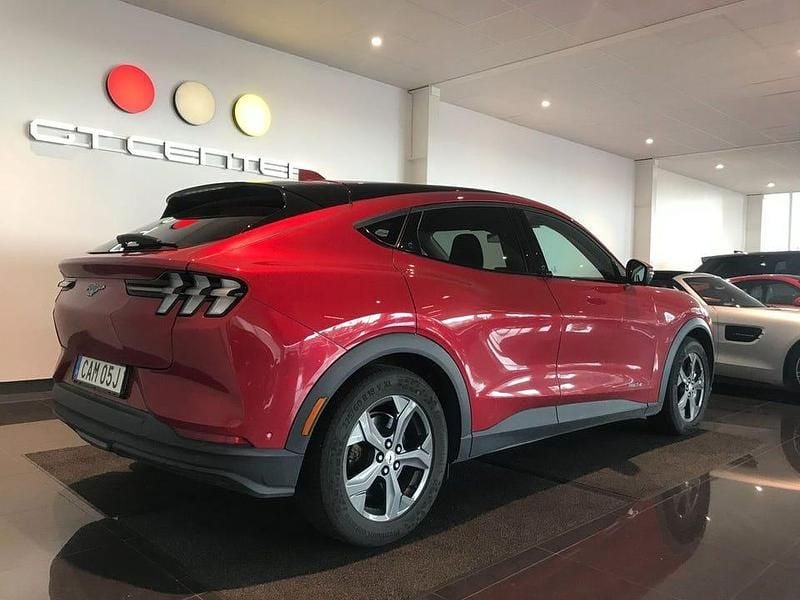 Begagnad Ford Mustang Mach-E Standard Range 197 kW (269 HK) 2021 Röd SUV