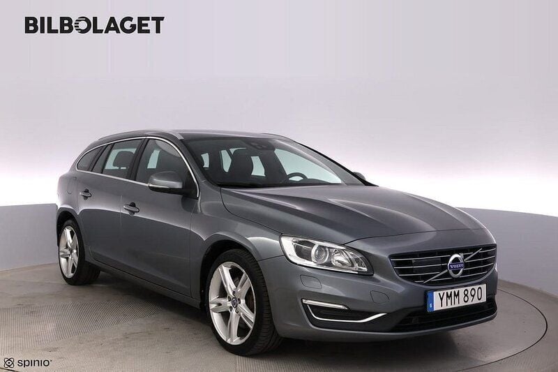 Grå Begagnad 2018 Volvo V60 Standard Kombi | 229 800 kr (Marknadspris) - Bild 1/4