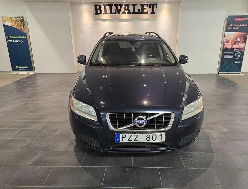 Blå Begagnad 2010 Volvo V70 Kinetic Kombi | 39 900 kr (Superpris) - Bild 1/4