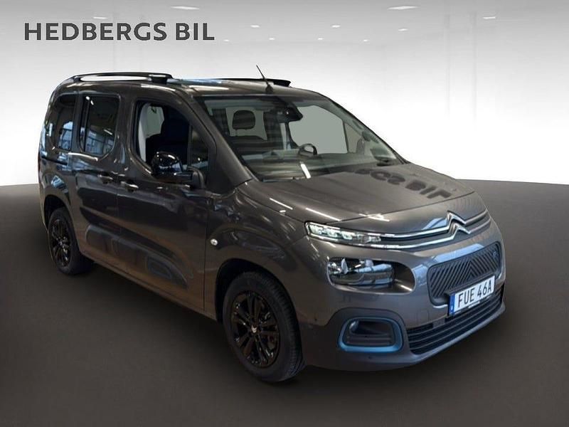 Grå Begagnad 2023 Citroën e-Berlingo Minibuss | 299 900 kr (Marknadspris) - Bild 1/4
