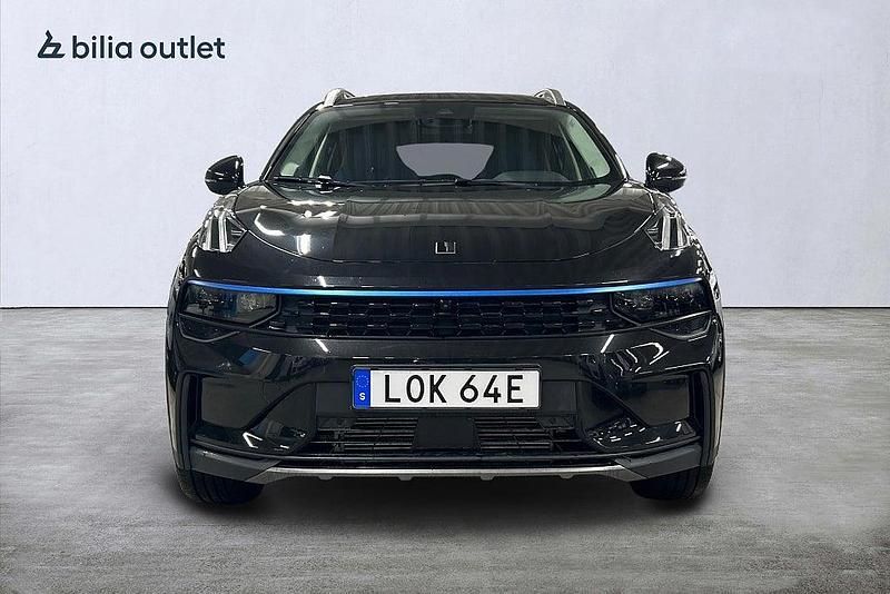 Begagnad Lynk & Co 01 261 HK (191 kW) 2022 Svart SUV