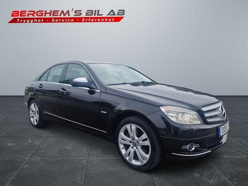 Svart Begagnad 2008 Mercedes C200 Avantgarde Sedan | 79 900 kr (Marknadspris) - Bild 1/4