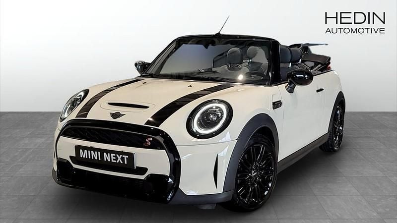 Vit (white) Begagnad 2022 Mini Cooper S Cabriolet Cab | 298 700 kr (Lite dyr) - Bild 1/4