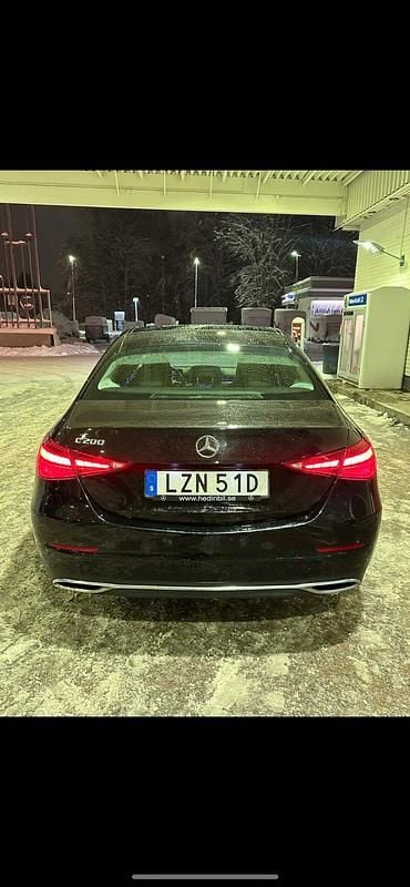 Begagnad 2022 Mercedes C200 Sedan | 395 000 kr (Bra pris) - Bild 1/4