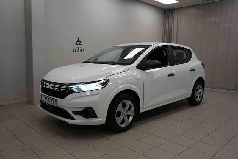 Vit Begagnad 2023 Dacia Sandero Halvkombi | 129 900 kr (Marknadspris) - Bild 1/1