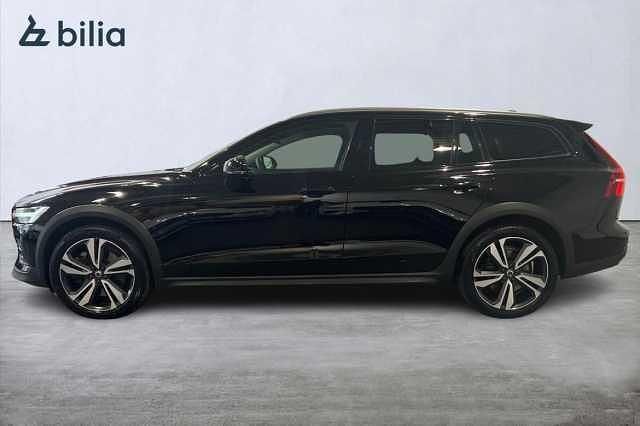 Begagnad Volvo V60 CC 197 HK (144 kW) 2022 Kombi