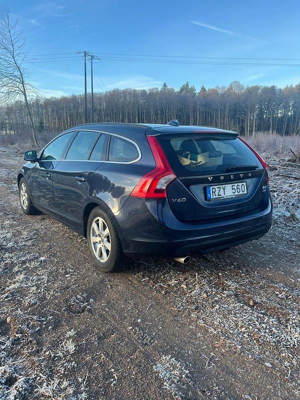 Begagnad Volvo V60 163 HK (119 kW) 2013 Blå metallic Kombi