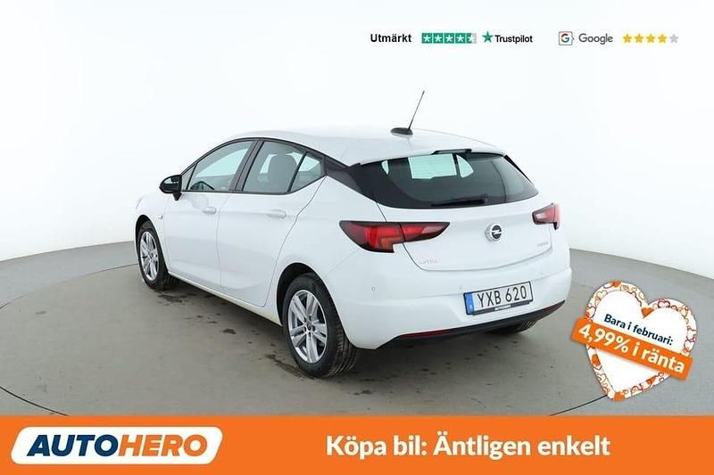 Begagnad Opel Astra Enjoy 126 HK (92 kW) 2017 Vit Halvkombi