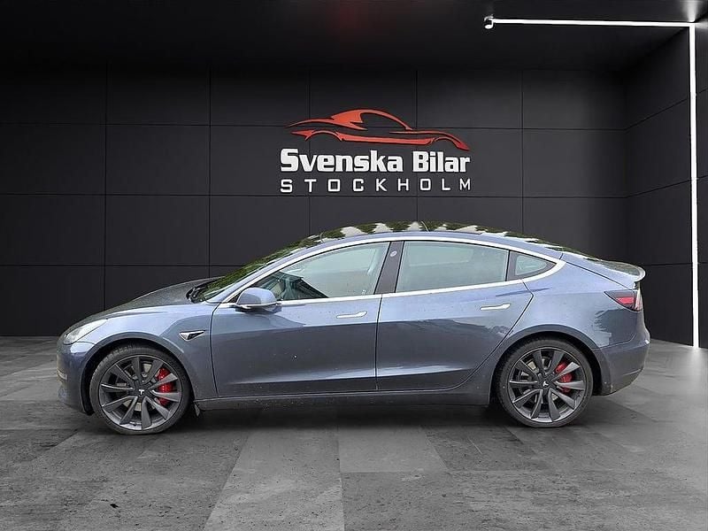 Begagnad Tesla Model 3 Performance 461 kW (627 HK) 2020 Grå Sedan