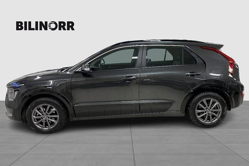 Begagnad Kia Niro Advance 185 HK (136 kW) 2022 Grå SUV